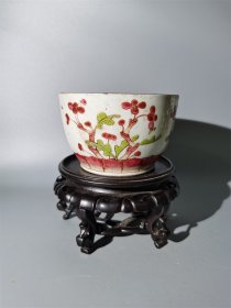 同治粉彩玉兰花纹缸