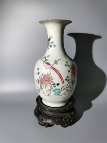 同治粉彩富贵锦鸡瓶