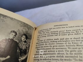 1939年 居里夫人传 Madame Curie - A biography by Eve Curie 居里夫人的小女儿Eve Curie写的 瑕疵见图 图书馆装订