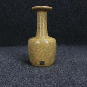 哥窑米黄釉开片纸槌瓶 高22.5厘米直径12.5厘米