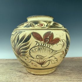 磁州窑绘鱼纹罐，高32厘米，直径29厘米