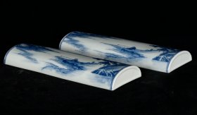 乾隆青花山水纹镇纸
规格 2cm x 5.5cm x 17.3cm