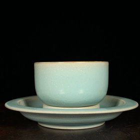 汝窑托杯，高6直径13cm