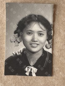 老照片， 美女，很漂亮，50年代，背面题名