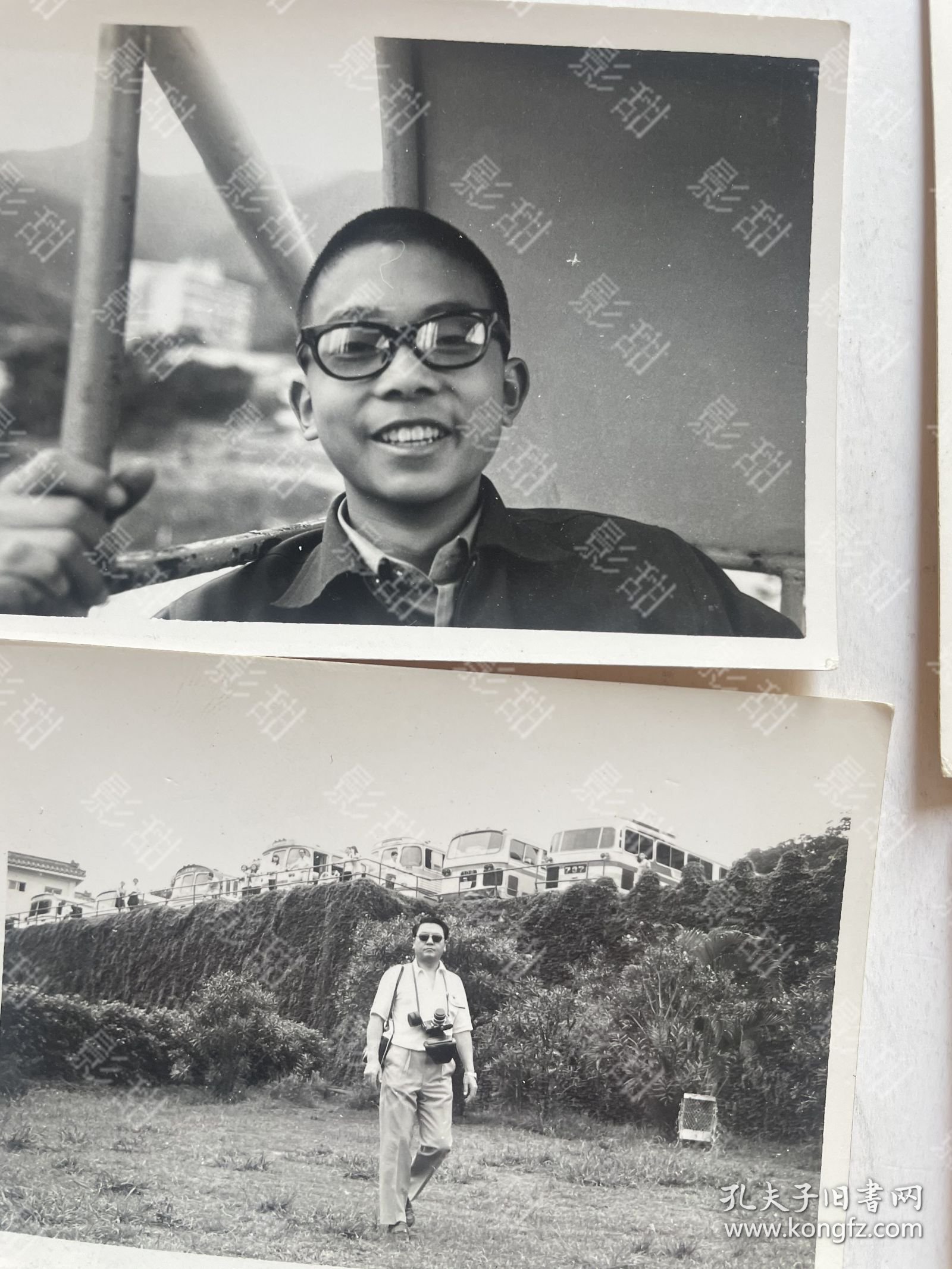 （补图）同一批老照片36张合售，里面有陈诚、陈诚夫人吴舜莲、田炯锦等名人。陈诚是浙江青田人。田炯锦是甘肃庆阳人。有旗袍美女，摄影师印章杲大鏐，儿童，女孩，美女，男子，相机，风景，文殊兰花卉，校服，合影，孙文（孙中山）的天下为公匾额。（陈诚，保定军校毕业，黄埔军校特别官佐，军长。田炯锦毕业于北京大学）