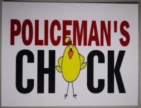 Zazzle明信片：policeman's chick（警察、小鸡）