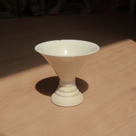 口沿有小磕 隋白瓷 小酒杯 老窑瓷器陶瓷 古董文玩