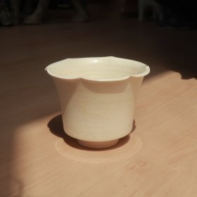 隋白瓷 花口杯 口沿有裂纹 老窑瓷器陶瓷 古董文玩