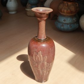 已残 需要重新拍照 河南窑口 酱釉花卉纹瓶