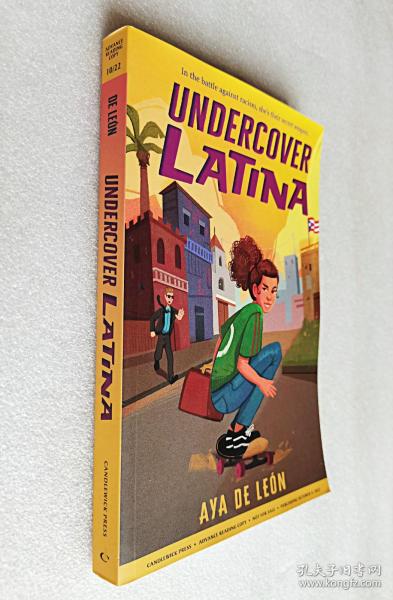 *Undercover Latina (Factory)（平装原版外文书）