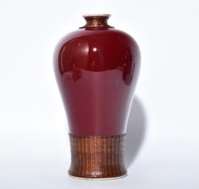 清乾隆红釉竹编梅瓶，高22×12.5厘米