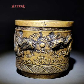 709_大明宣德年制款，双龙戏珠铜发财缸。