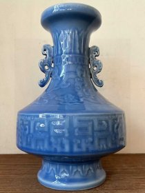 121_大清雍正年制单色釉浮雕瓶,全品完好