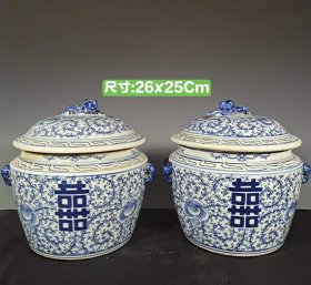 305_青花莲枝喜子罐一对，纯手绘，品相完整