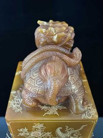 272_沧门作，描金梅兰竹菊田黄石龙龟印章一枚。