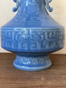 121_大清雍正年制单色釉浮雕瓶,全品完好