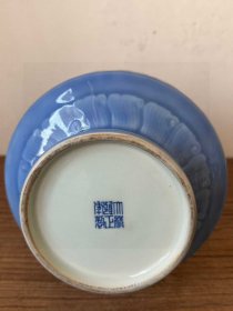 121_大清雍正年制单色釉浮雕瓶,全品完好