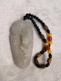 和田玉罗汉招财纳福大手把件，玉质细腻雕工精湛油性好寓意吉祥，适合收藏把玩品相如图看好下单。
