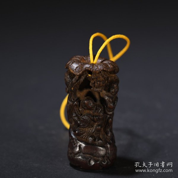 • 清代 老竹雕和合二仙挂坠