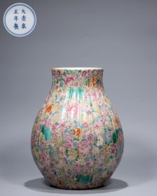 • 回流 大清雍正年製款珐琅彩百花不漏地瓜棱尊