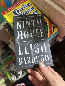 LEIGH BARDUGO