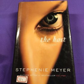 The Host：A Novel