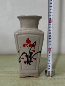 开片釉里红瓷瓶1627
