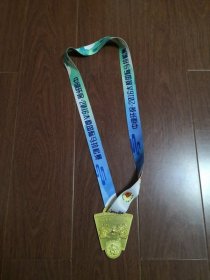 2016太原马拉松赛奖牌(21.0975公里)
6 × 6 cm