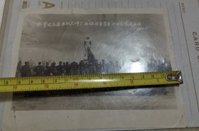 共青团太原农机大修厂全体团员青年于刘胡兰陵园留念1986年11月