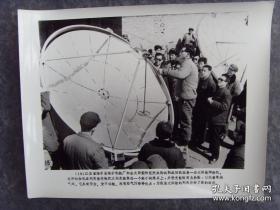 1978年，江苏省海安县机械厂，研制成功我国第一台太阳能焊接机