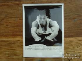 超大尺寸：1988年，第24届汉城奥运会，体操选手楼云夺得男子跳马金牌