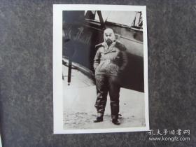 1936年，周恩来在延安机场