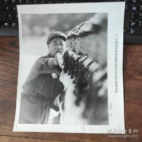 超大尺寸：1987年，中国陆军指挥员指导士兵军事训练