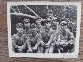 1979年对越自卫反击战，云南边防部队机枪连九班，歼敌30余人，荣获集体一等功