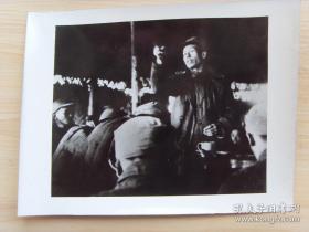 1941年7月，刘少奇在华中局党校作《论党内斗争》的演讲