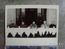 1977年9月9日毛主席纪念堂落成典礼，华国锋、叶剑英、邓小平、李先念、汪东兴