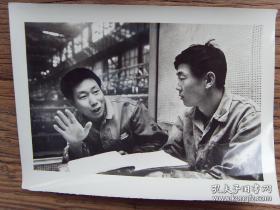 1982年，北京首钢--- 初轧厂轧钢工曾大福