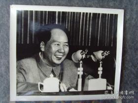 1958年，毛泽东在中共八次全国代表大会第二次会议上讲话