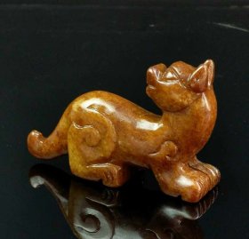 23_黄龙玉瑞兽摆件，品相保存完好