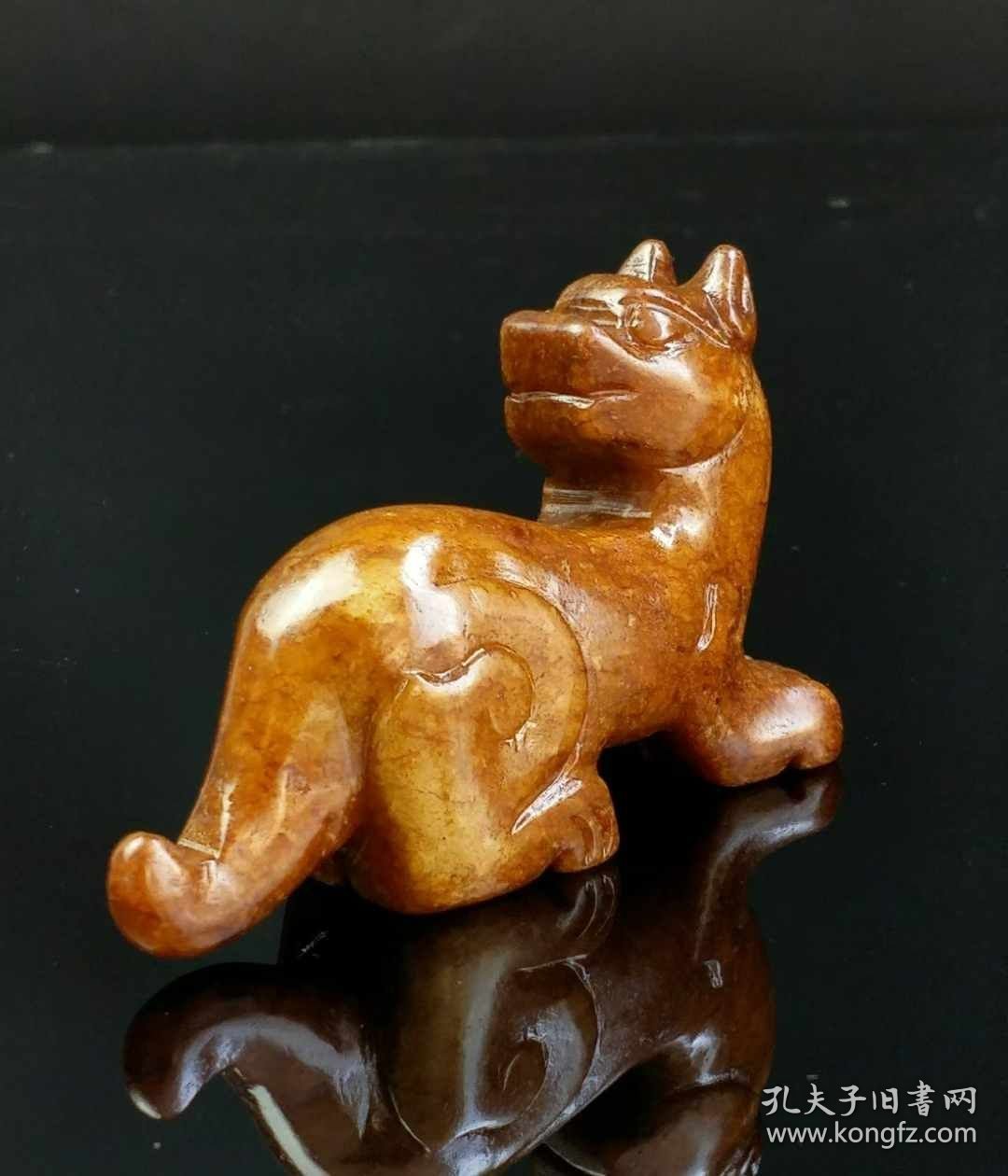 23_黄龙玉瑞兽摆件，品相保存完好
