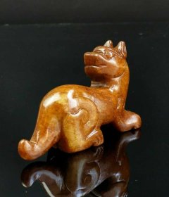 23_黄龙玉瑞兽摆件，品相保存完好