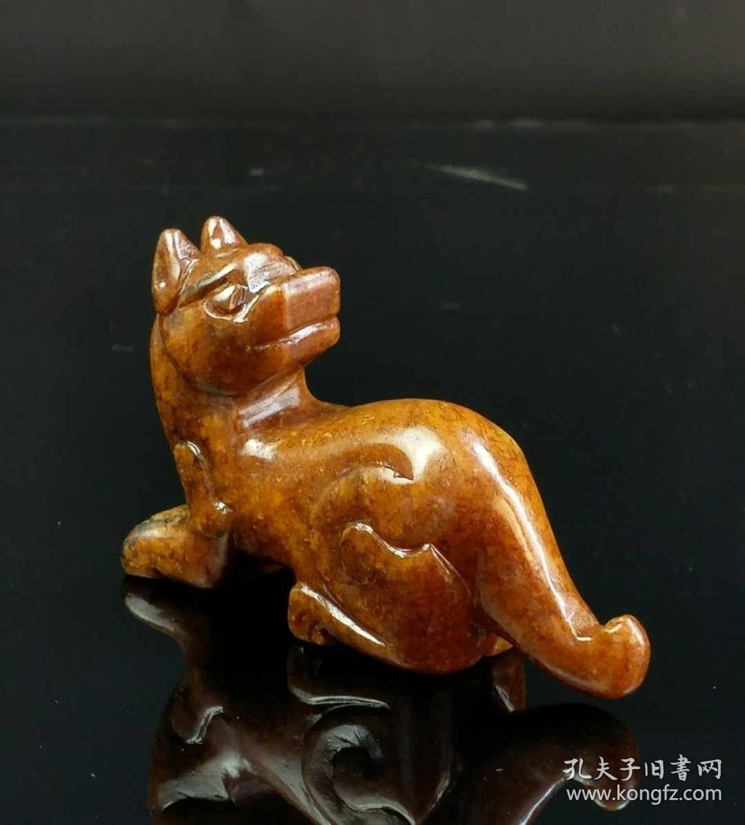 23_黄龙玉瑞兽摆件，品相保存完好