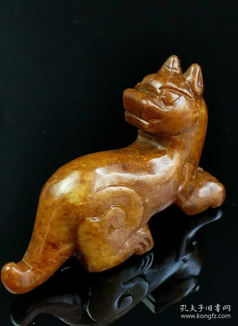 23_黄龙玉瑞兽摆件，品相保存完好