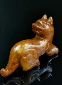 23_黄龙玉瑞兽摆件，品相保存完好