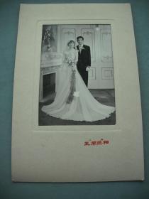 早期黑白婚纱照·新郎新娘  上海王开照相