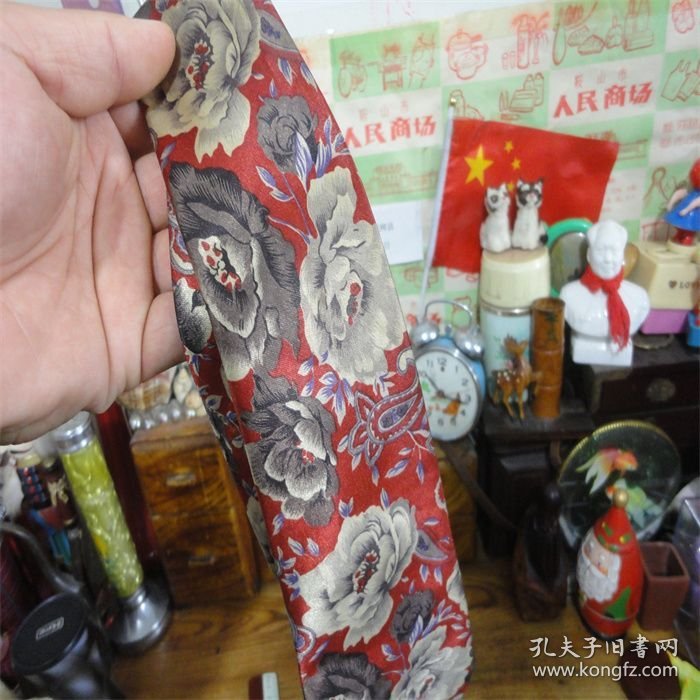 上世纪80-90年代品牌男生花点领带。