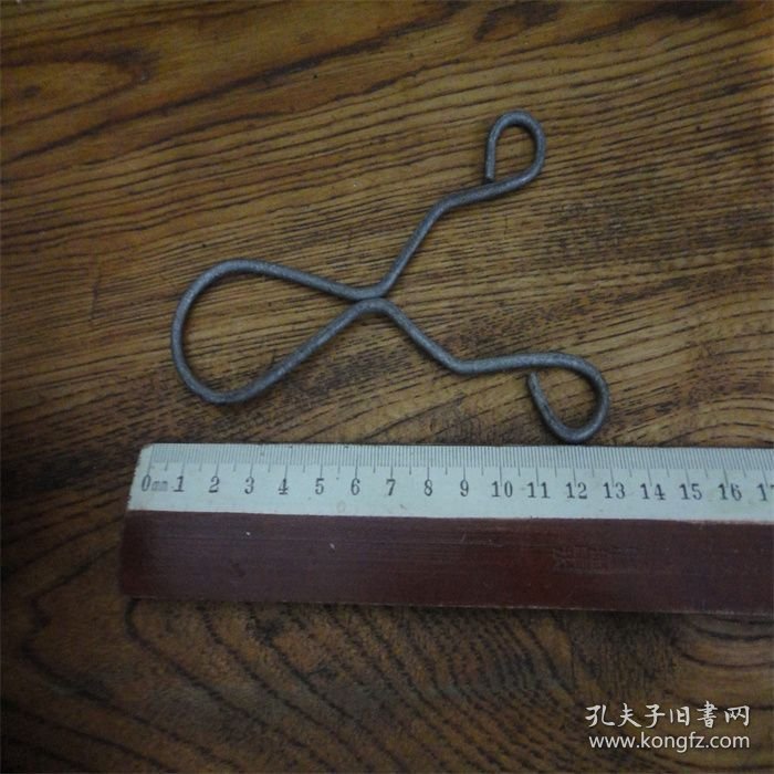 上世纪70-80年代铁质制弹弓弓架民俗怀旧老物品。