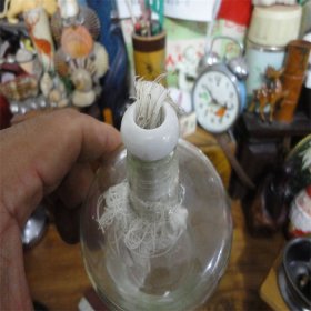 上世纪80年代玻璃酒精灯一只。