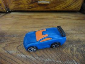 2007年肯德基回力玩具小车老玩具。