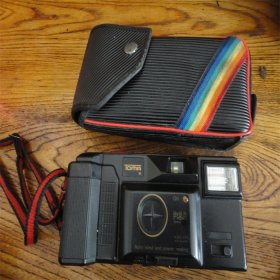 上世纪80-90年代toma牌复古交卷相机试机快闪正常。第154组